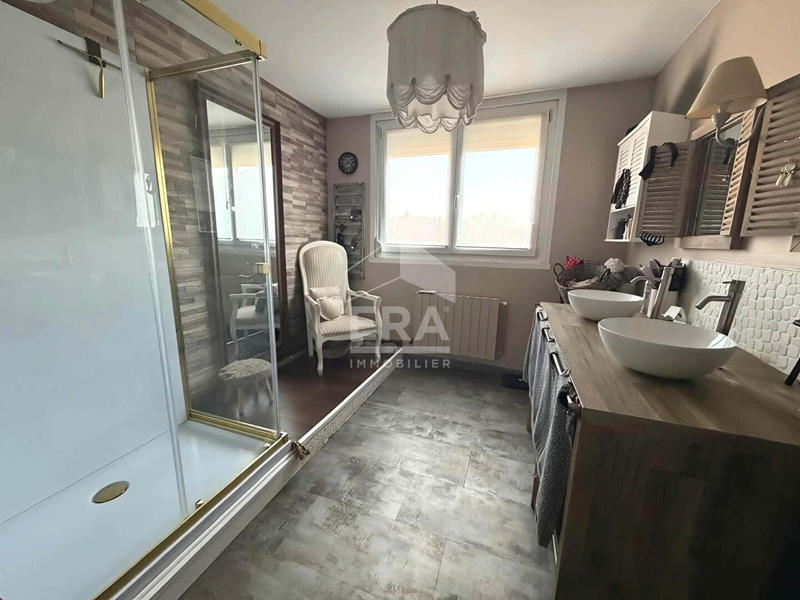 Maison - 160 m² - 6 pièces