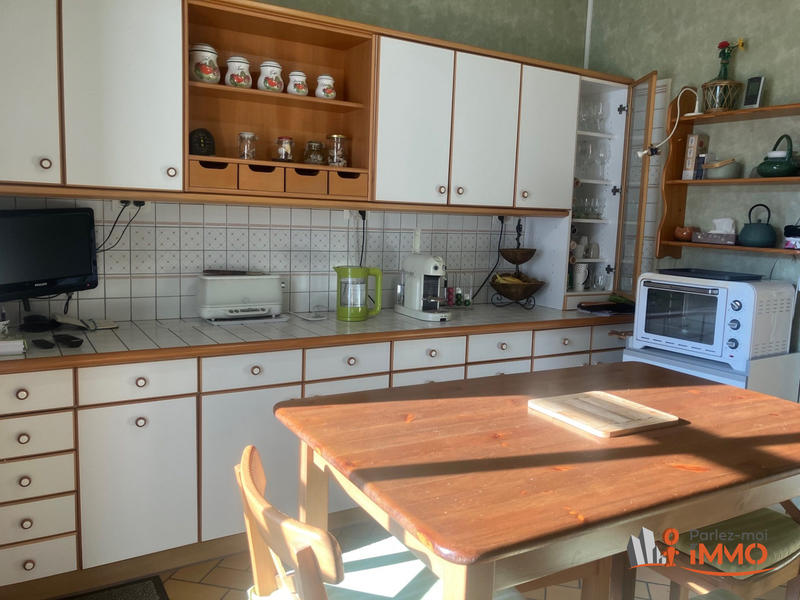 Maison - 187 m² - 8 pièces