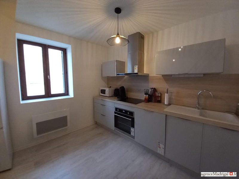 Appartement - 81 m² - 3 pièces