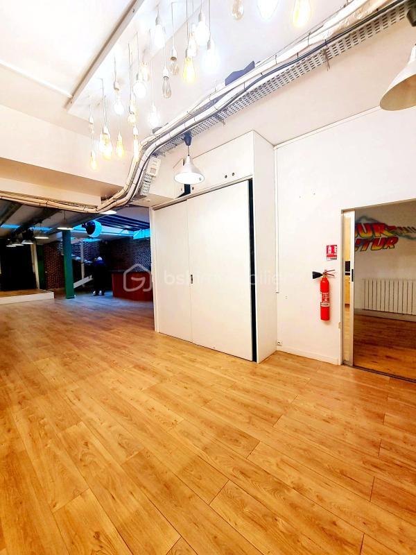 Bureau - 243 m² - 4 pièces