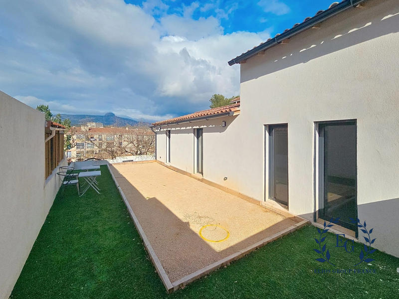 Maison - 103 m² - 4 pièces