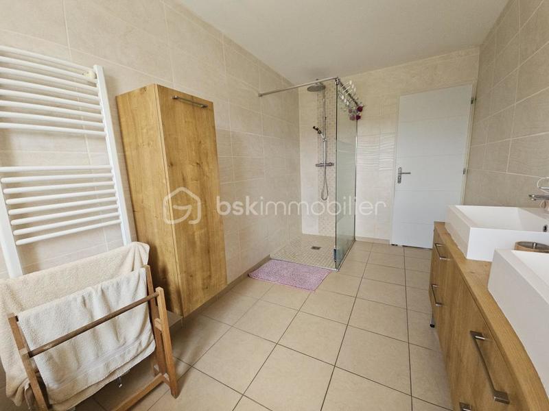 Maison - 105 m² - 5 pièces