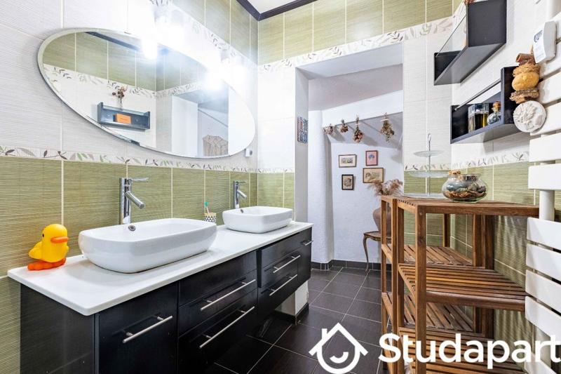 Appartement - 100 m² - 3 pièces