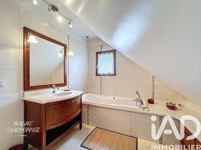 Maison - 150 m² - 5 pièces