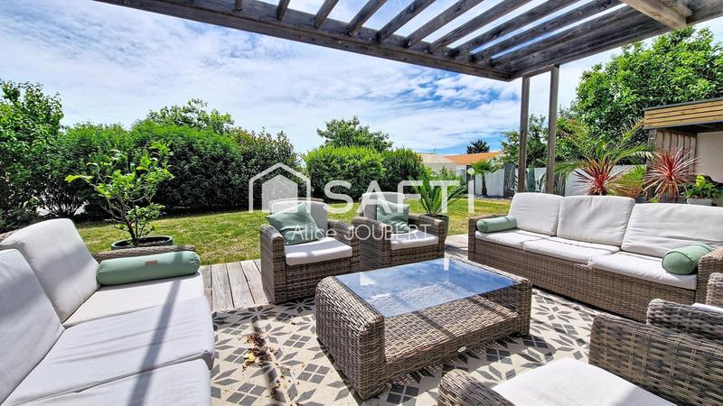 Maison - 210 m² - 8 pièces