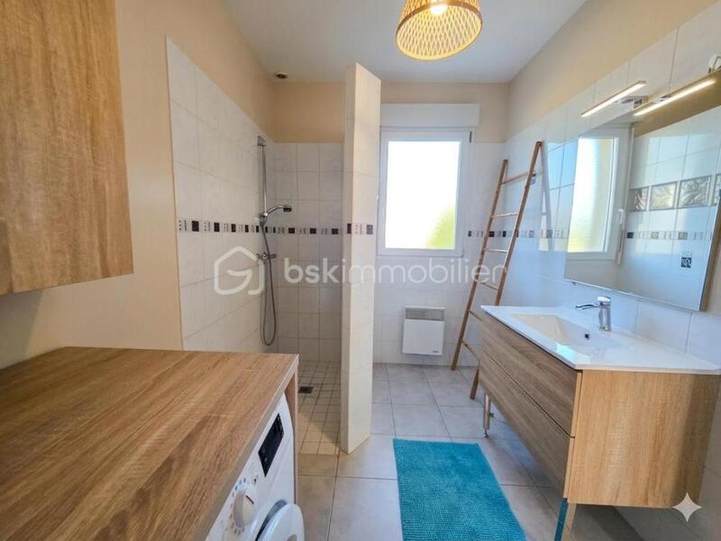 Maison - 94 m² - 5 pièces