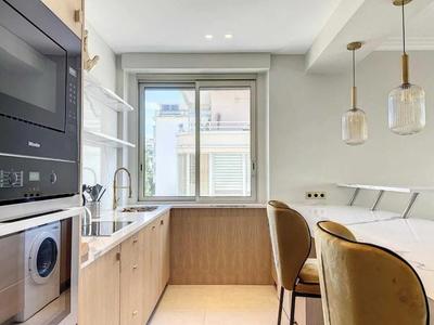 Appartement - 97 m² - 3 pièces