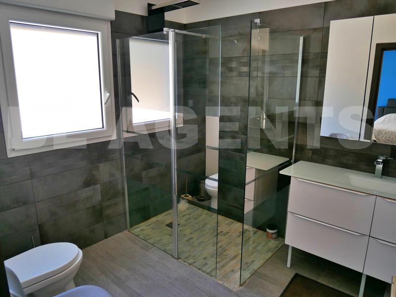 Maison - 186 m² - 4 pièces