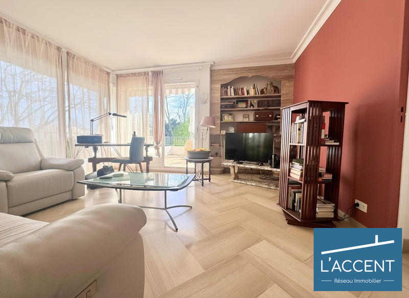 Appartement - 110 m² - 4 pièces