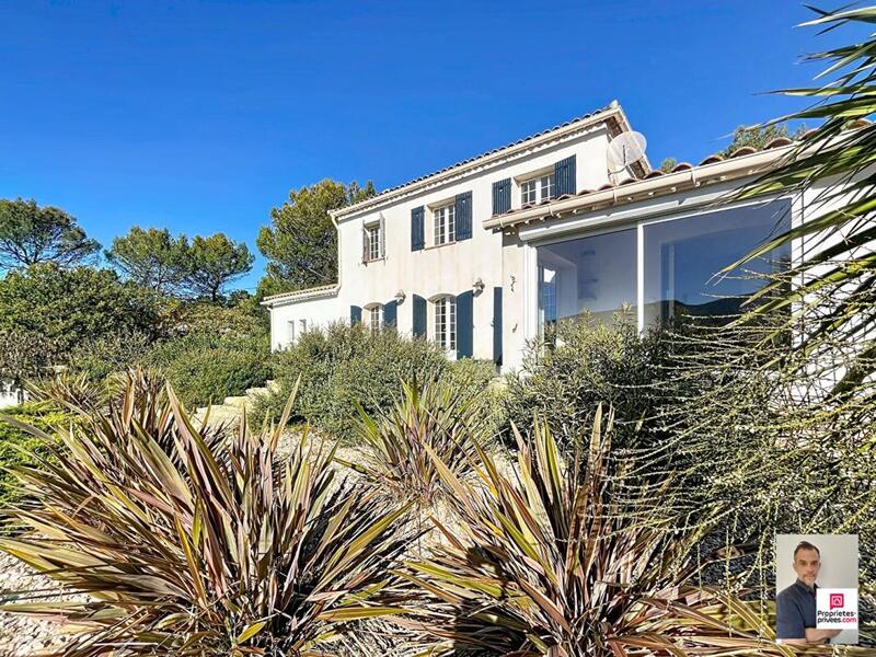 Villa - 184 m² - 7 pièces