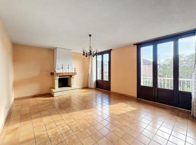 Appartement - 95 m² - 5 pièces