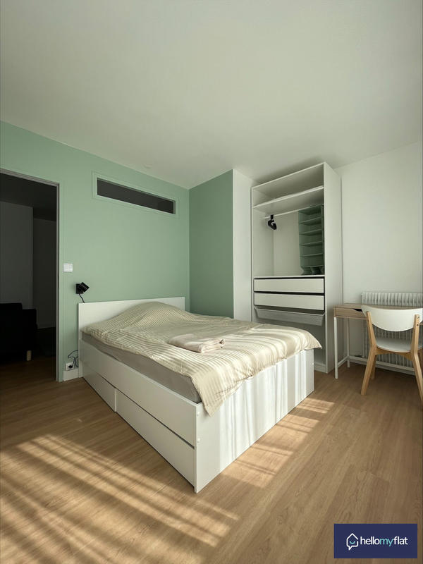 Appartement - 80 m² - 5 pièces