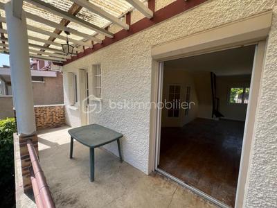 Maison - 90 m² - 4 pièces