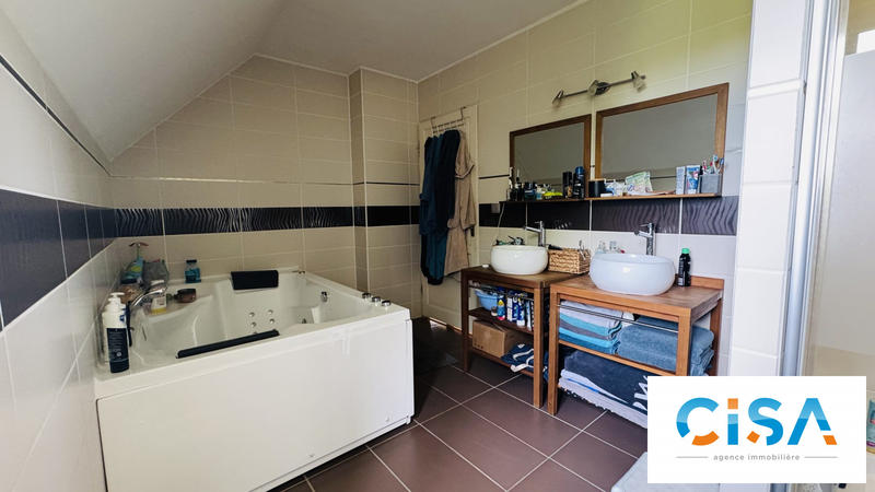 Maison - 186 m² - 7 pièces