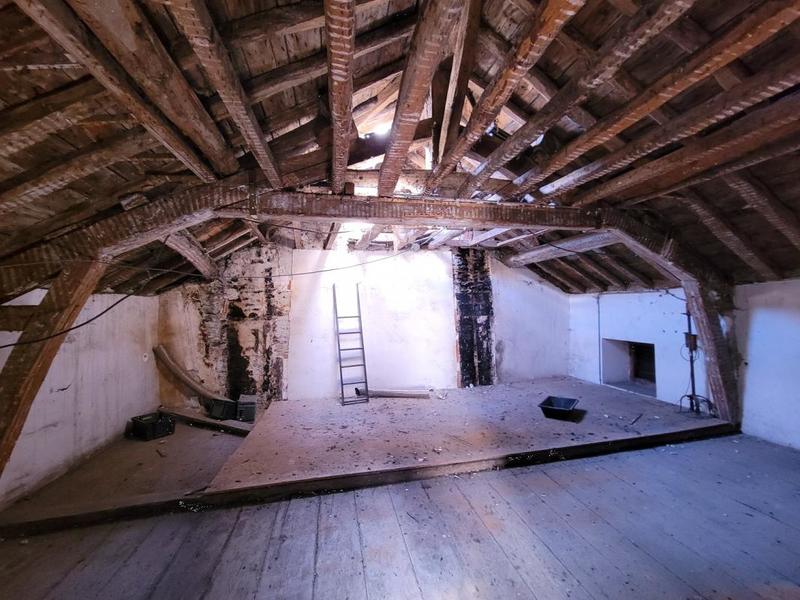 Maison - 600 m² - 12 pièces