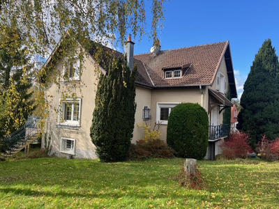 Maison - 188 m² - 10 pièces