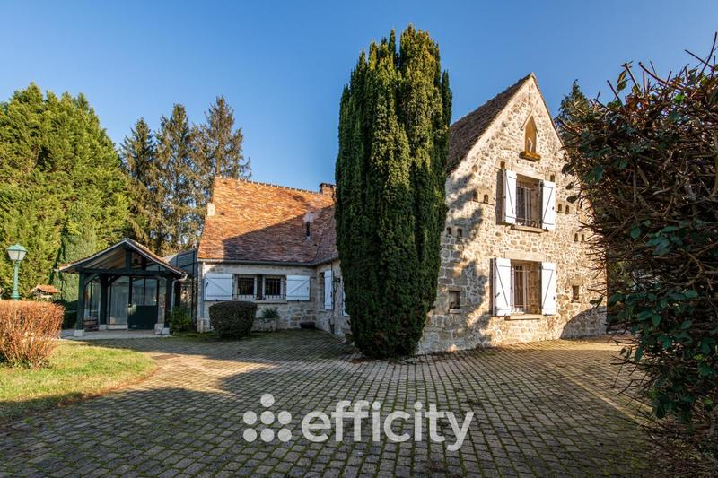 Maison - 300 m² - 7 pièces