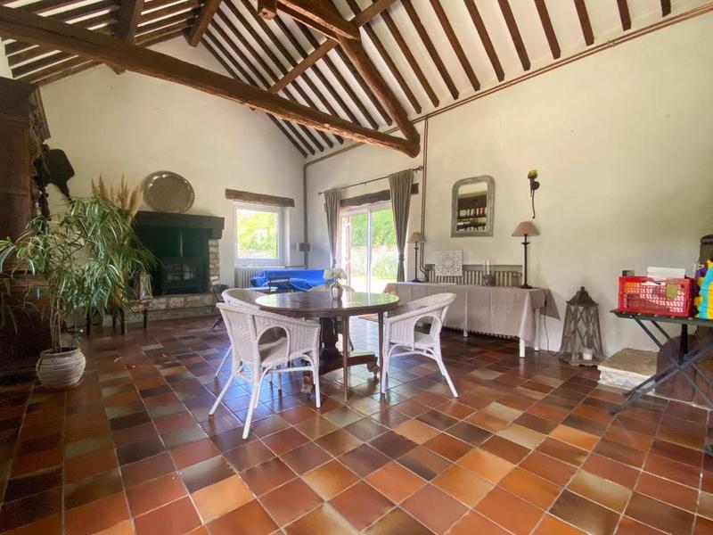 Propriété - 355 m² - 14 pièces