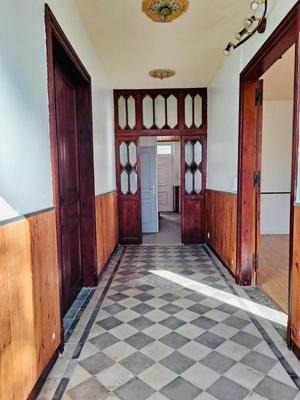 Maison - 205 m² - 8 pièces