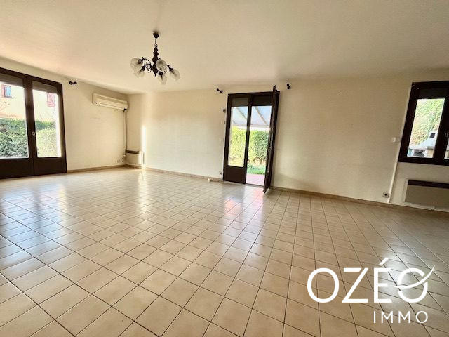 Maison traditionnelle - 110 m² - 4 pièces