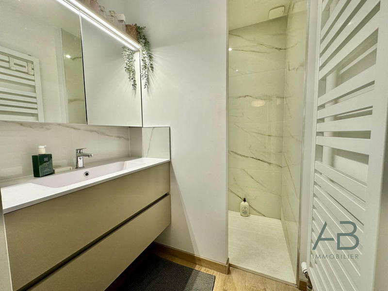 Maison - 92 m² - 5 pièces