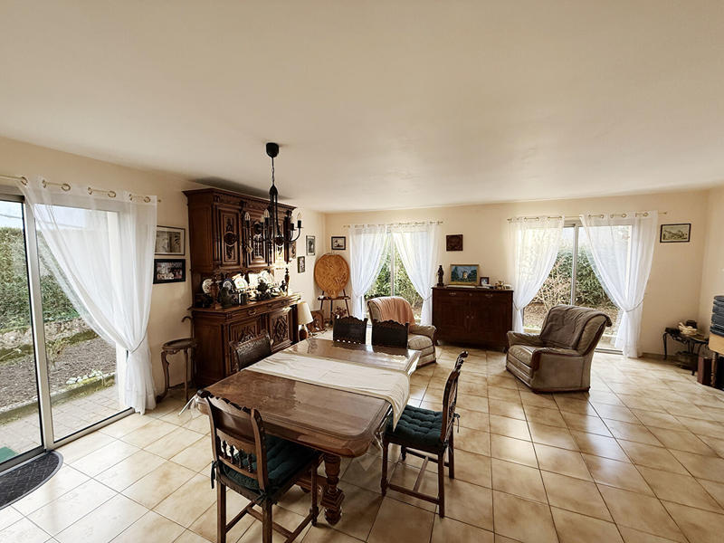 Maison - 98 m² - 5 pièces