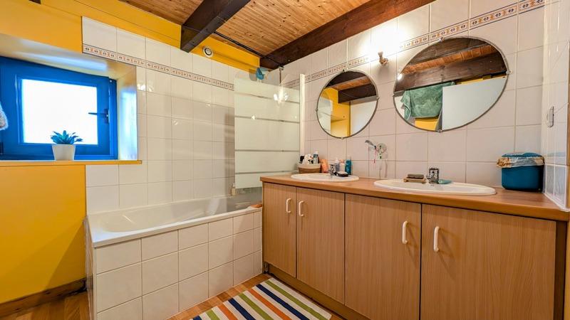 Maison en pierre - 72 m² - 4 pièces