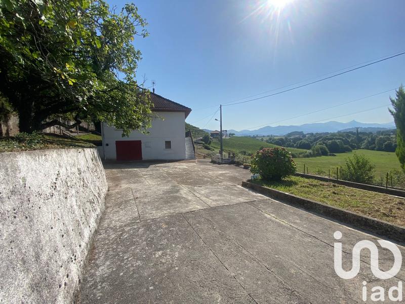 Maison - 117 m² - 9 pièces