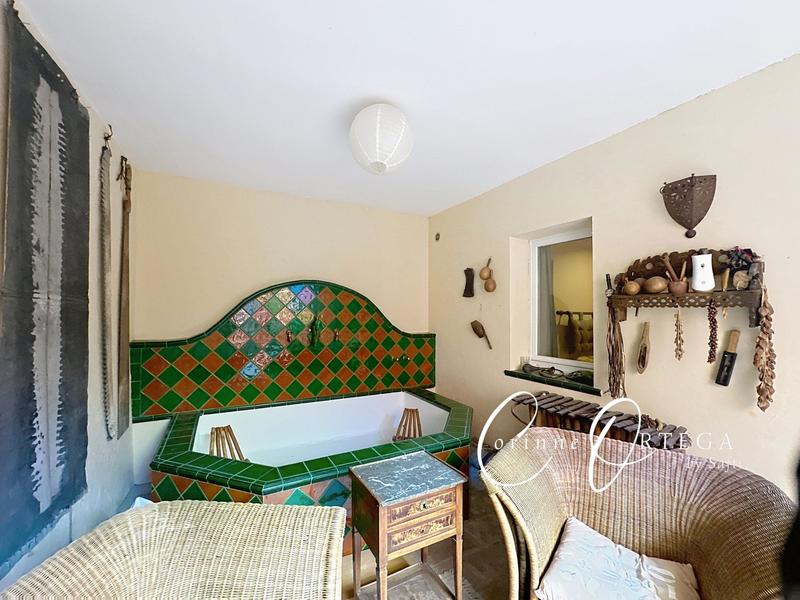 Maison - 220 m² - 7 pièces