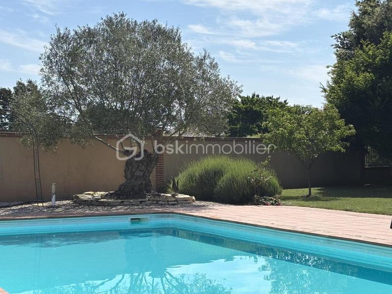 Maison traditionnelle - 152 m² - 6 pièces