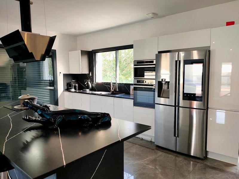 Maison - 224 m² - 7 pièces