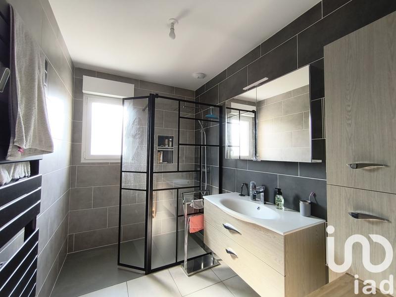 Maison - 92 m² - 5 pièces