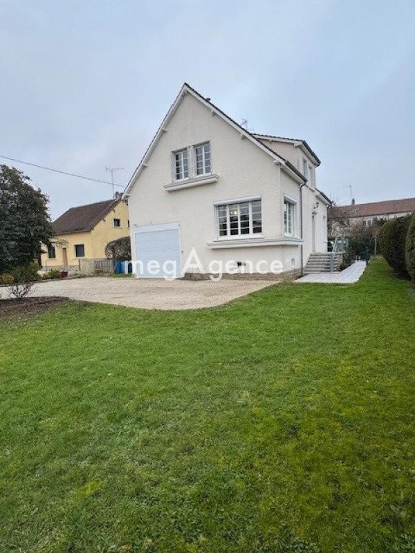 Maison - 160 m² - 8 pièces