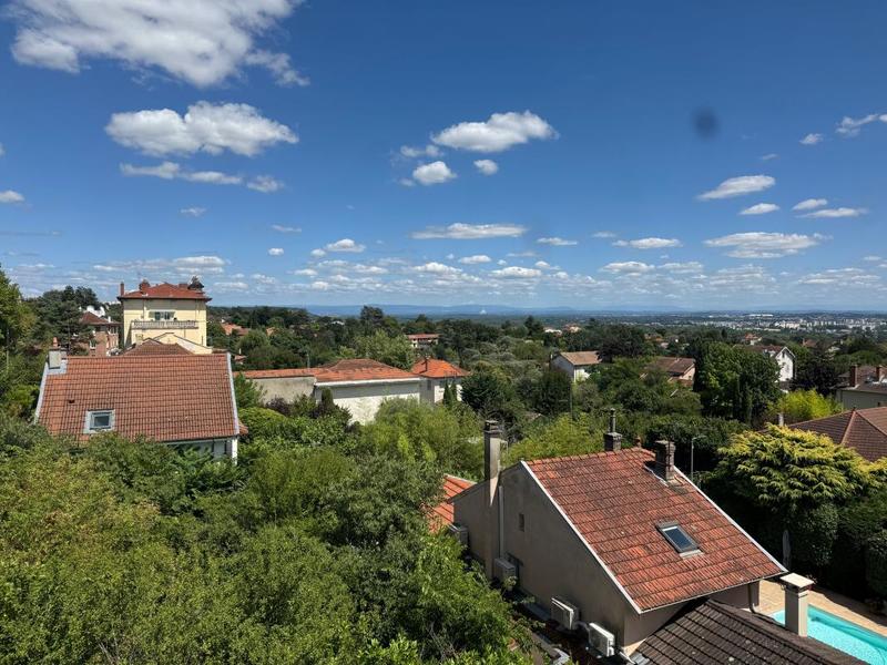 Maison - 146 m² - 8 pièces