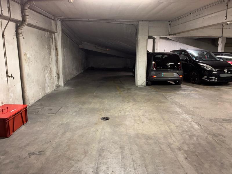 Parking / Garage - 18 m²