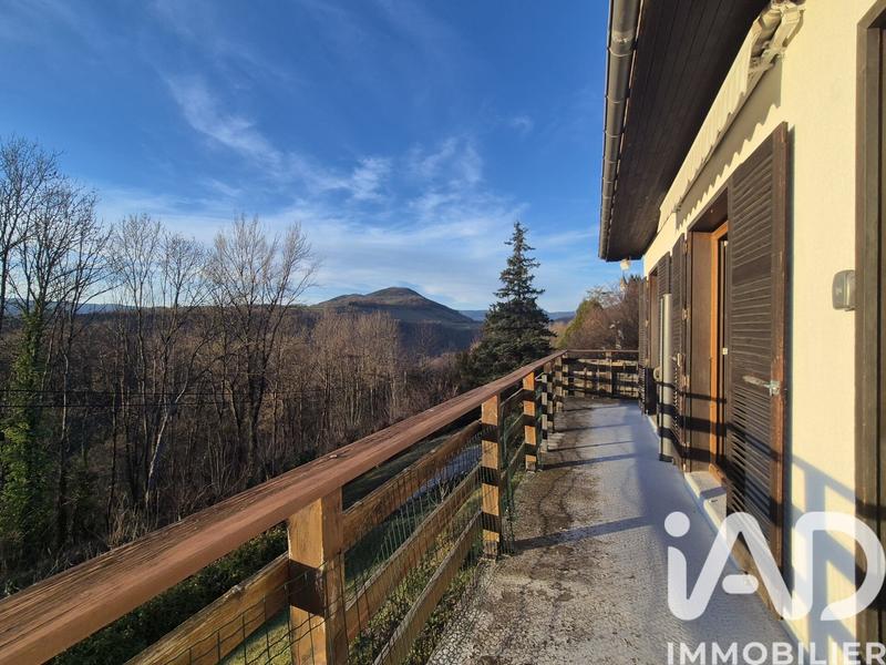 Maison - 180 m² - 5 pièces