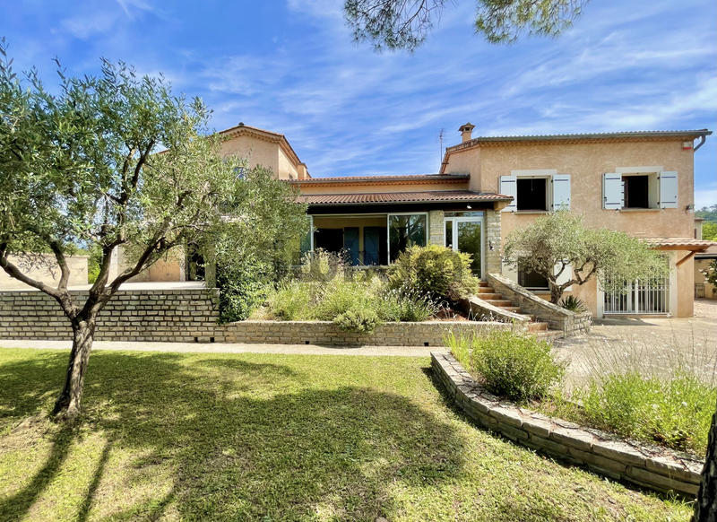 Villa - 186 m² - 7 pièces