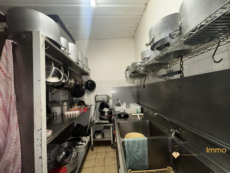 Maison - 700 m² - 17 pièces