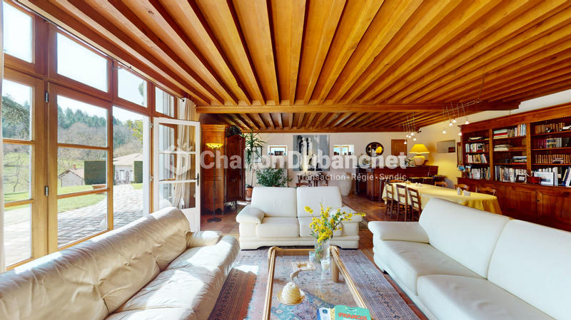 Maison - 380 m² - 7 pièces