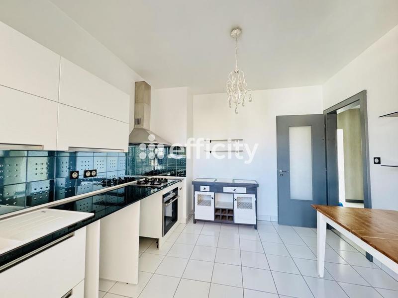 Appartement - 94 m² - 3 pièces