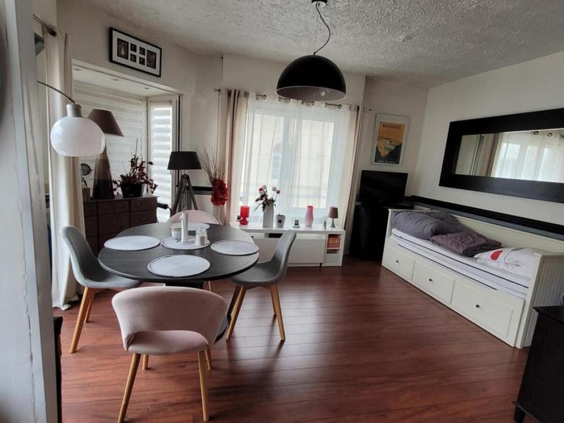 Maison - 141 m² - 8 pièces