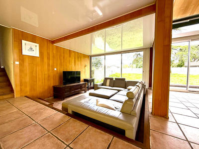 Maison - 300 m² - 10 pièces