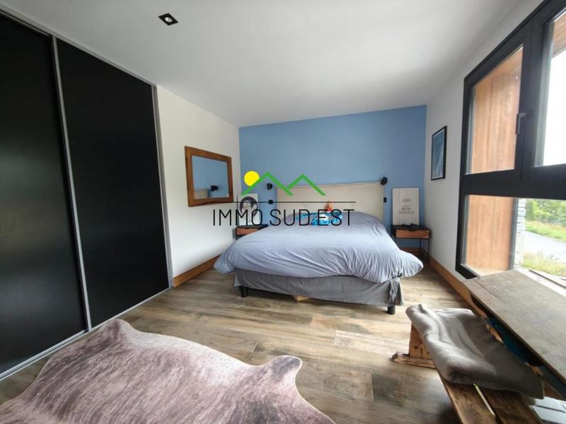 Châlet - 240 m² - 7 pièces