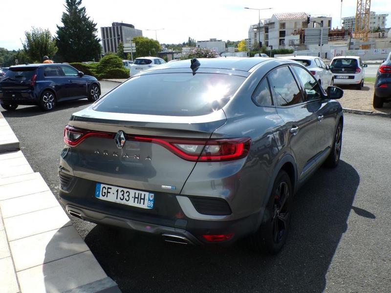 Renault Arkana E-Tech 145 - 21b R.S. Line