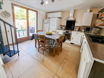 Maison - 96 m² - 4 pièces