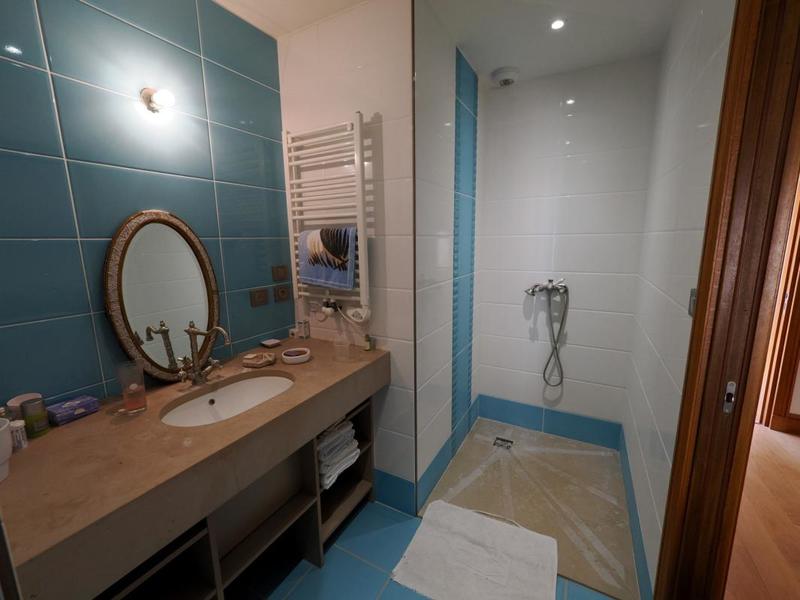 Maison - 344 m² - 15 pièces