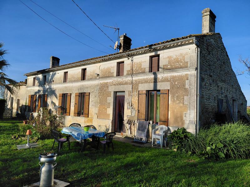 Maison ancienne - 82 m² - 4 pièces