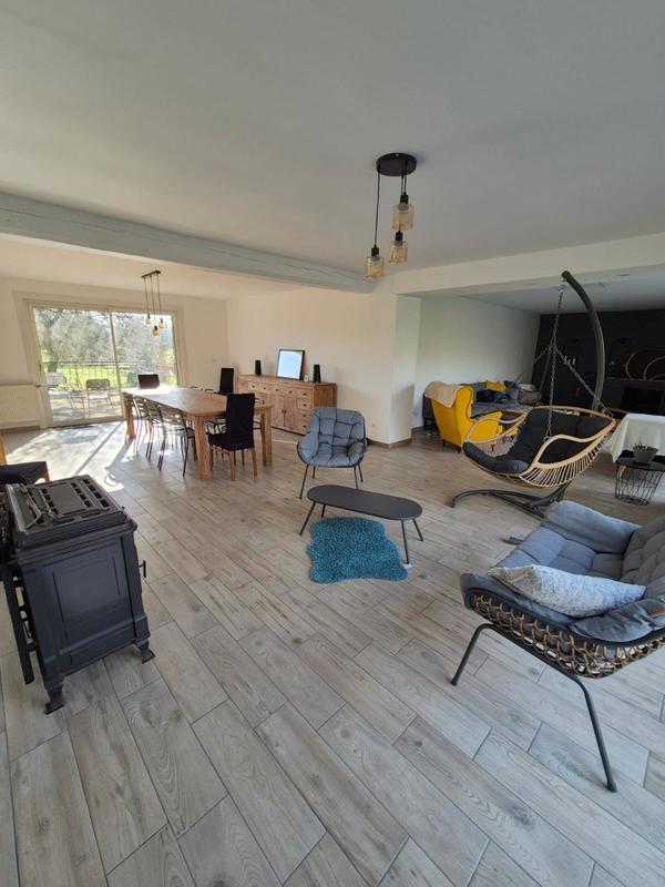 Maison - 400 m² - 5 pièces