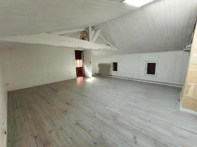 Maison ancienne - 212 m² - 6 pièces