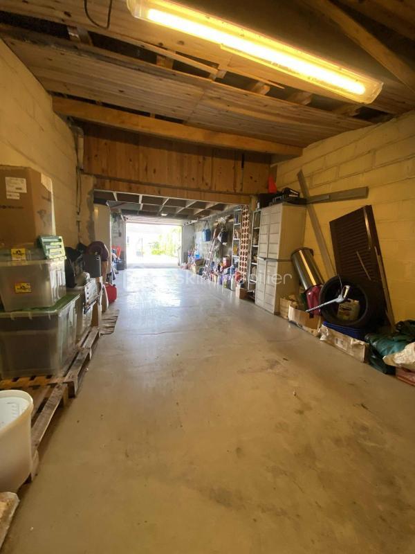 Maison traditionnelle - 107 m² - 7 pièces